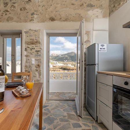Апартаменты The White Stone House Naxos City Экстерьер фото