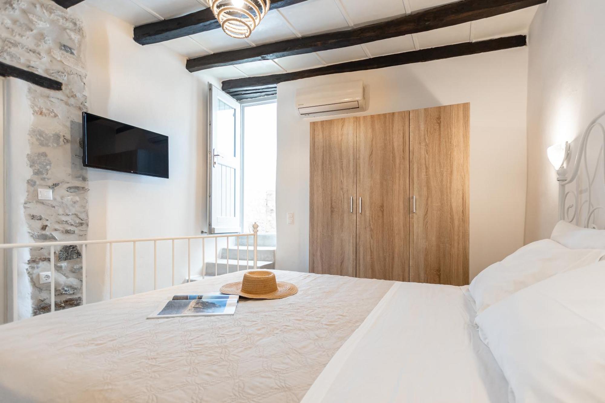 Апартаменты The White Stone House Naxos City Экстерьер фото